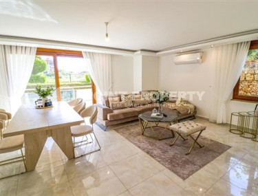 Duplex apartment with an area of 220 m2 400 meters from the sea, Kestel district-id-4551-photo-1