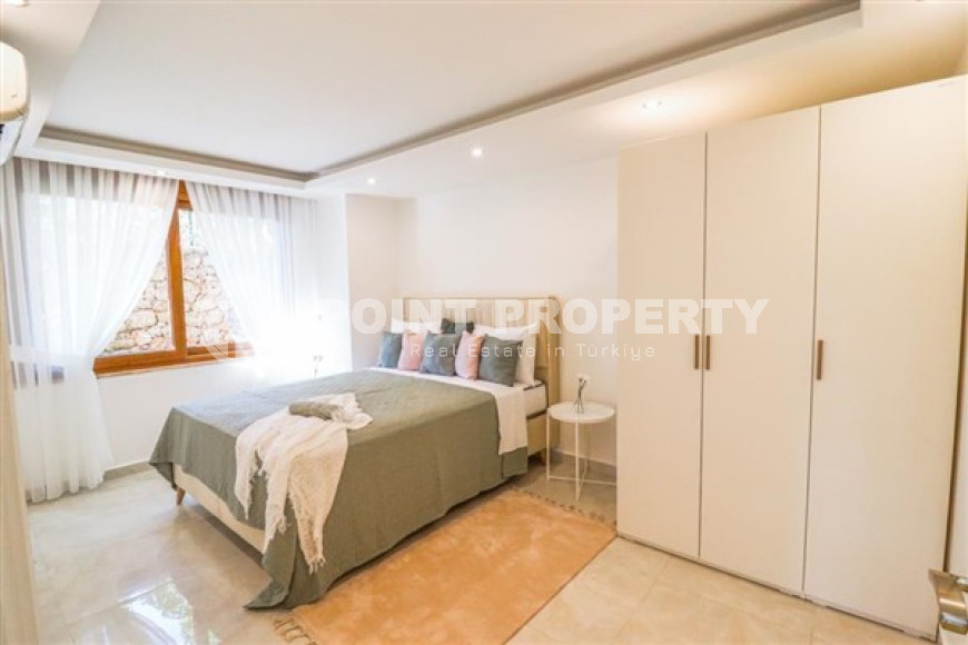 Duplex apartment with an area of 220 m2 400 meters from the sea, Kestel district-id-4551-photo-9