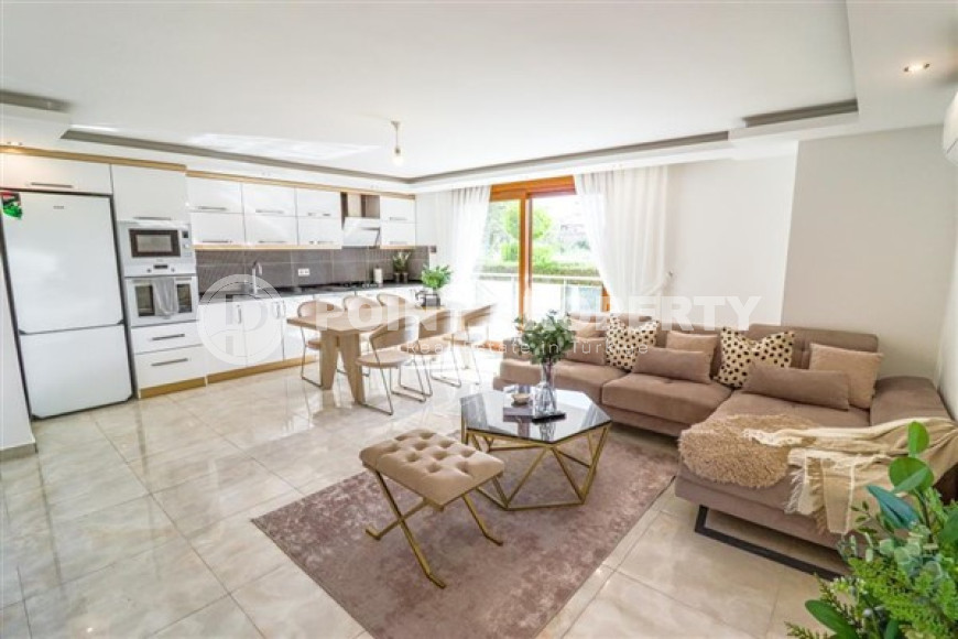 Duplex apartment with an area of 220 m2 400 meters from the sea, Kestel district-id-4551-photo-2