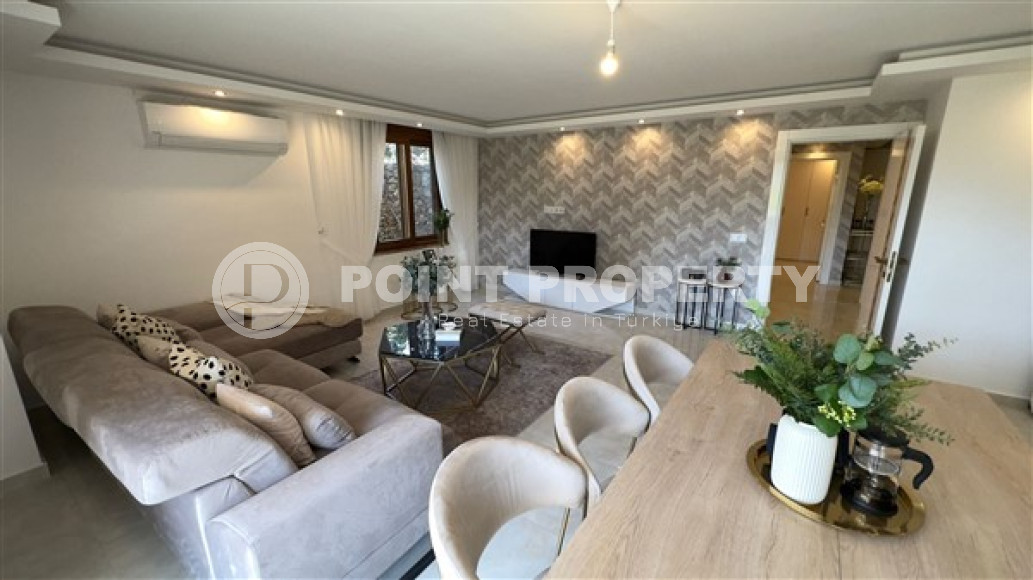 Duplex apartment with an area of 220 m2 400 meters from the sea, Kestel district-id-4551-photo-3