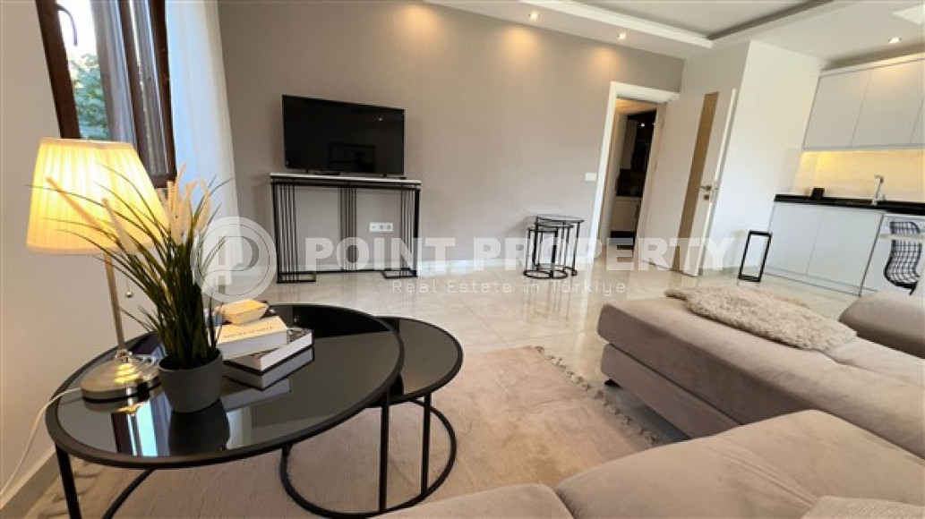 Duplex apartment with an area of 220 m2 400 meters from the sea, Kestel district-id-4551-photo-5