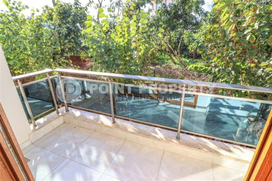 Duplex apartment with an area of 220 m2 400 meters from the sea, Kestel district-id-4551-photo-13