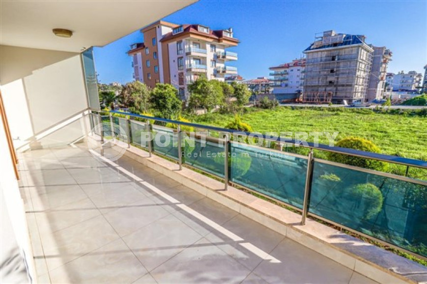 Duplex apartment with an area of 220 m2 400 meters from the sea, Kestel district-id-4551-photo-15