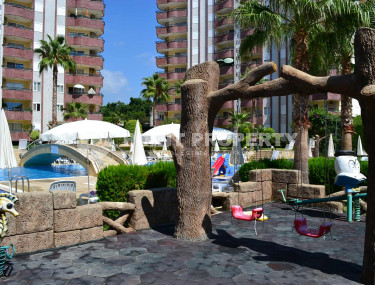 Apartment with 3+1 layout for a large family in the most sought-after area of Alanya Mahmutlar, 156 m2-id-1049-photo-5