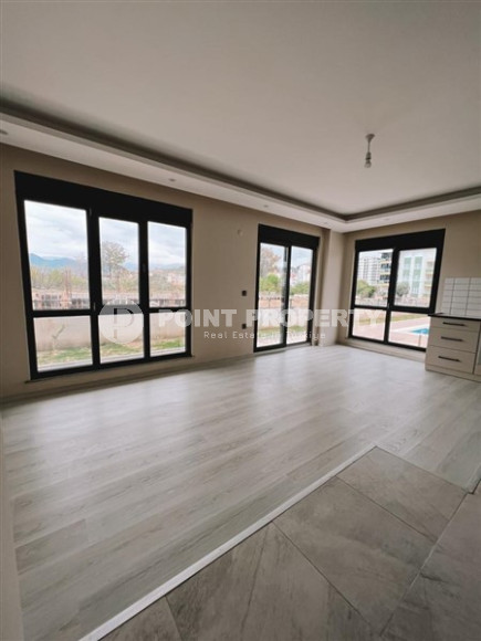 Новая квартира с чистовой отделкой на 1-м этаже в 900 метрах от моря.-id-4557-фото-2