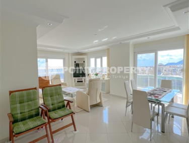 Просторная светлая квартира с тремя спальными комнатами на 7-м этаже в центре Аланьи.-id-4558-фото-3