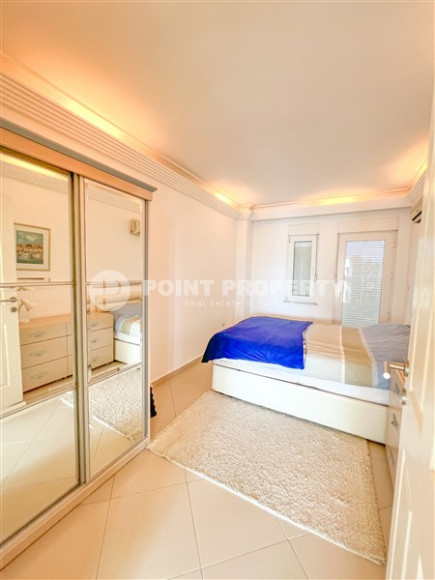 Просторная светлая квартира с тремя спальными комнатами на 7-м этаже в центре Аланьи.-id-4558-фото-8