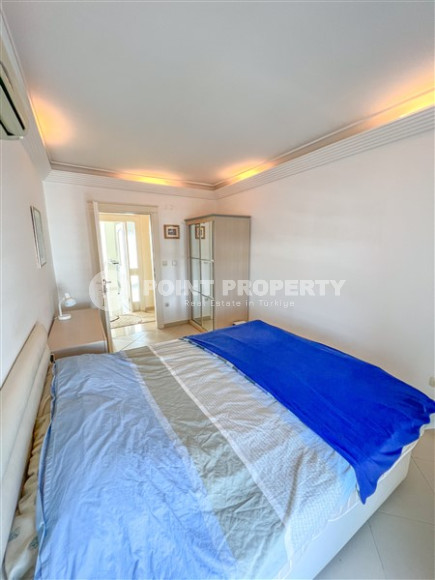 Просторная светлая квартира с тремя спальными комнатами на 7-м этаже в центре Аланьи.-id-4558-фото-9