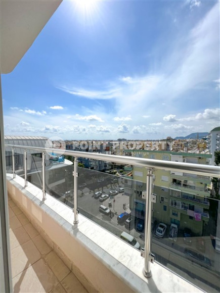 Просторная светлая квартира с тремя спальными комнатами на 7-м этаже в центре Аланьи.-id-4558-фото-13