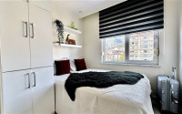 Stylish modern apartment on the 7th floor with panoramic views of the city and mountains.-id-4560-photo-5