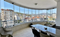 Stylish modern apartment on the 7th floor with panoramic views of the city and mountains.-id-4560-photo-6
