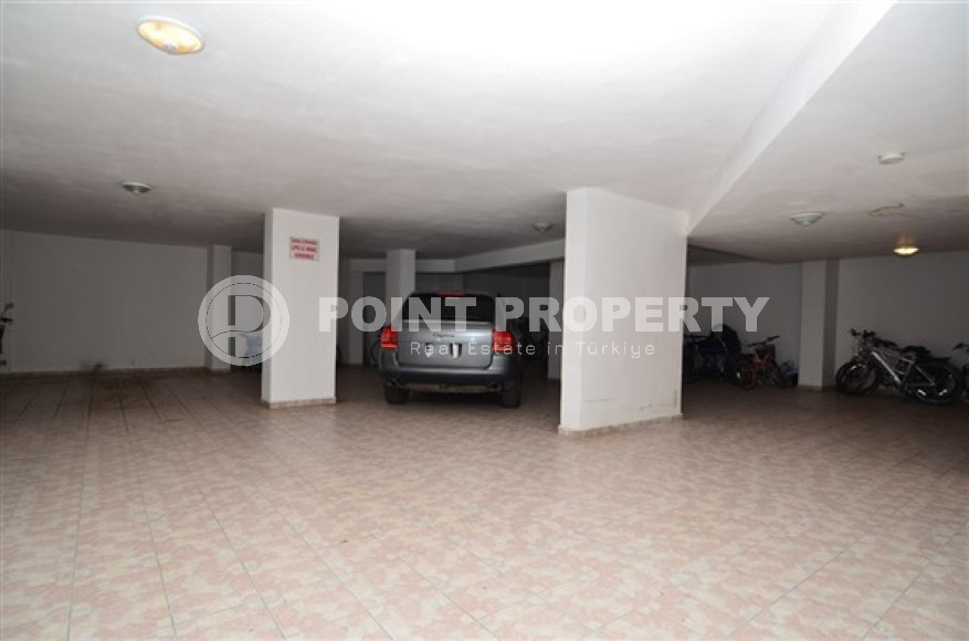 Stylish modern apartment on the 7th floor with panoramic views of the city and mountains.-id-4560-photo-9