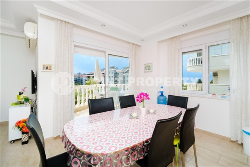 Апартаменты 2+1 с приятным светлым интерьером на 3-м этаже в центре района Оба.-id-4561-фото-4