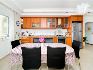 Апартаменты 2+1 с приятным светлым интерьером на 3-м этаже в центре района Оба.-id-4561-фото-5