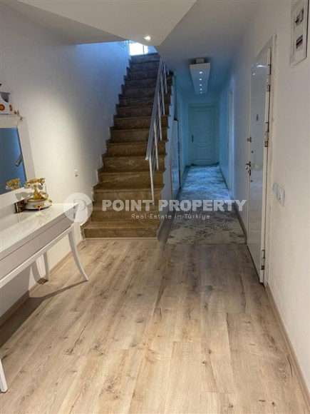 Duplex penthouse, 5+2, 260m² with mountain views in an urban house in Cikcilli-id-1374-photo-13