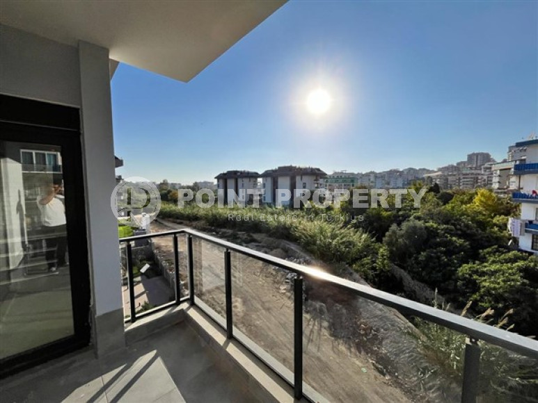 Трёхкомнатные апартаменты с площадью 110 м2 и двумя балконами в комплексе 2022 года постройки, район Оба-id-4565-фото-7