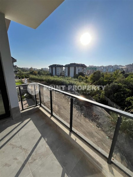 Трёхкомнатные апартаменты с площадью 110 м2 и двумя балконами в комплексе 2022 года постройки, район Оба-id-4565-фото-8