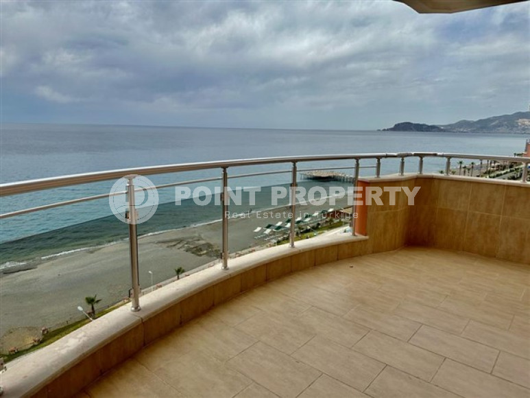 Стильные апартаменты 2+1 с дизайнерским ремонтом на самом берегу моря.-id-4573-фото-11