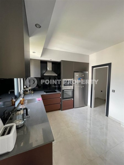 Panoramic duplex on the 13th floor with an attic in a new residence, commissioned in 2022.-id-4574-photo-2