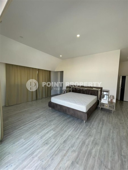 Panoramic duplex on the 13th floor with an attic in a new residence, commissioned in 2022.-id-4574-photo-6