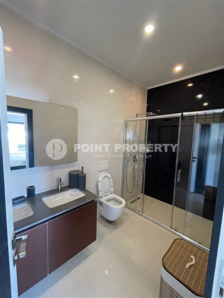 Panoramic duplex on the 13th floor with an attic in a new residence, commissioned in 2022.-id-4574-photo-9