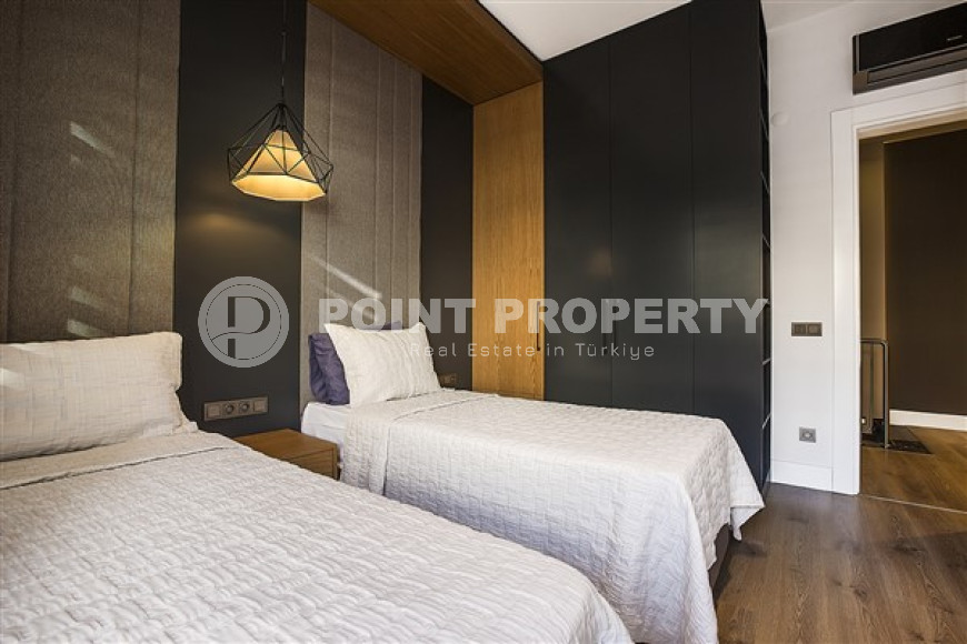 Stylish two-level apartment on the 1st and 2nd floors 350 meters from the sea in the center of Alanya.-id-4576-photo-8