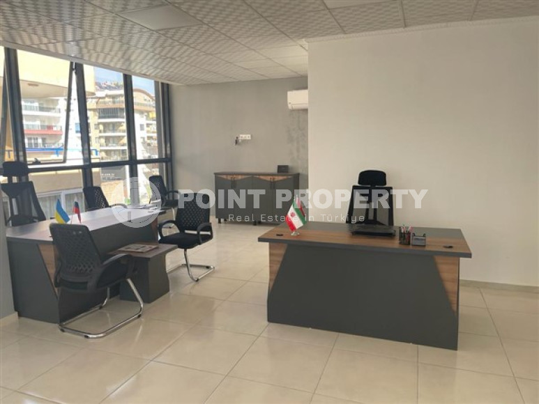 Furnished office space on one of the central streets of the Mahmutlar district.-id-4581-photo-4