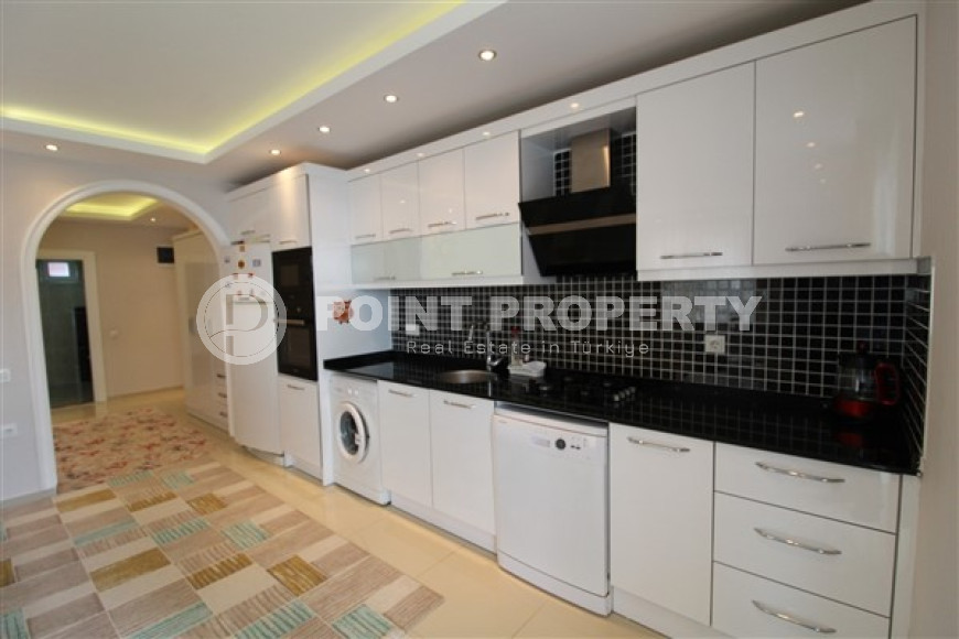 Меблированные апартаменты 85 м2 с балконом в 400 метрах от Средиземного моря, Тосмур-id-4587-фото-3