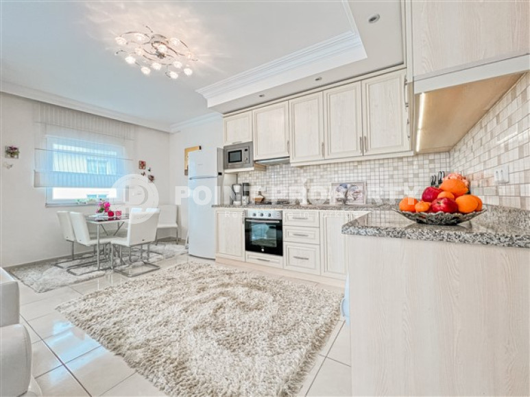 Luxurious three-room apartment 125 m2 with two balconies, Mahmutlar district-id-4588-photo-3