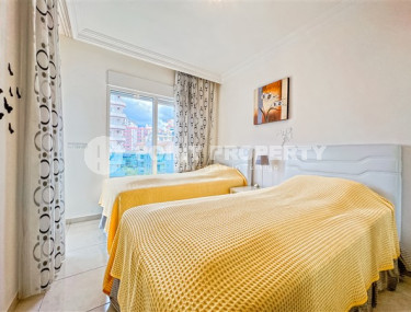 Luxurious three-room apartment 125 m2 with two balconies, Mahmutlar district-id-4588-photo-5
