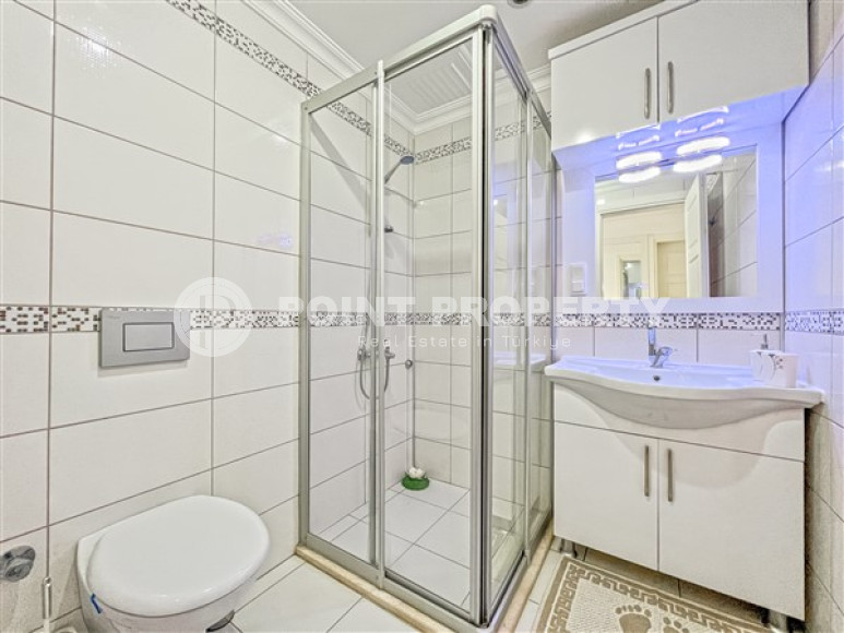 Luxurious three-room apartment 125 m2 with two balconies, Mahmutlar district-id-4588-photo-8