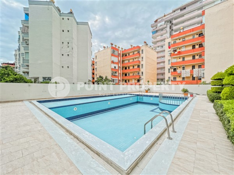 Luxurious three-room apartment 125 m2 with two balconies, Mahmutlar district-id-4588-photo-15