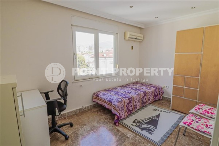 Spacious two-level 3+1 apartment on the 5th floor with an attic in a quiet, comfortable area of Alanya - Cikcilli.-id-4594-photo-5