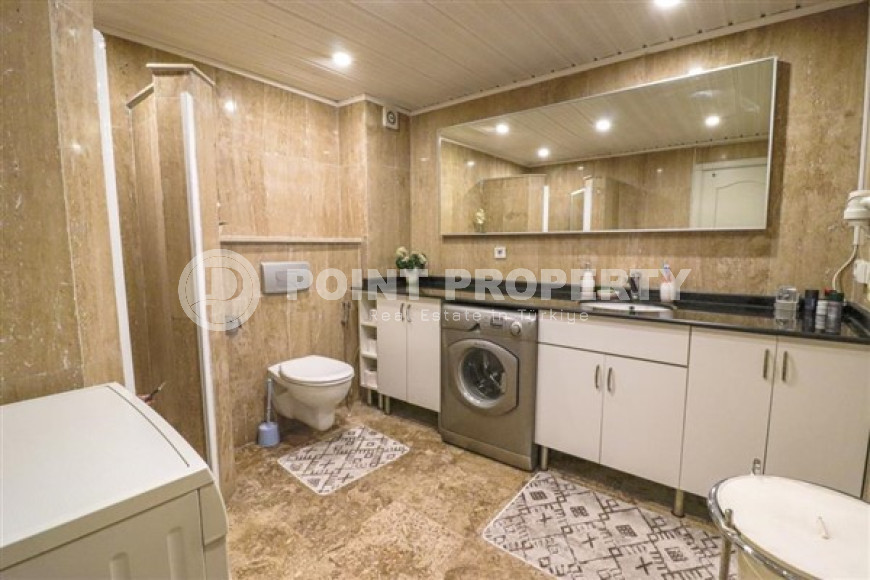 Spacious two-level 3+1 apartment on the 5th floor with an attic in a quiet, comfortable area of Alanya - Cikcilli.-id-4594-photo-8