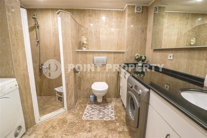 Spacious two-level 3+1 apartment on the 5th floor with an attic in a quiet, comfortable area of Alanya - Cikcilli.-id-4594-photo-10