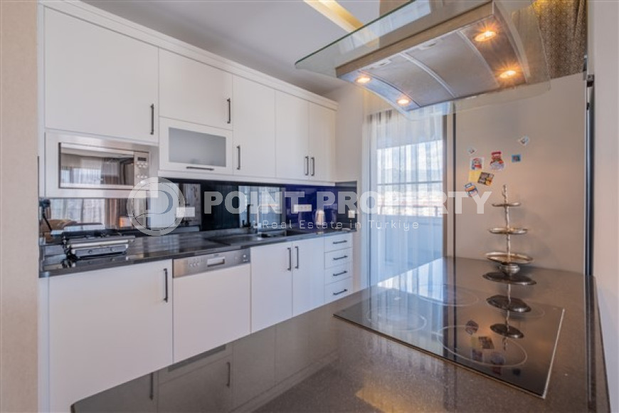 Панорамный дуплекс на 5-м этаже с мансардой в 300 метрах от пляжа и набережной в районе Оба.-id-4598-фото-3