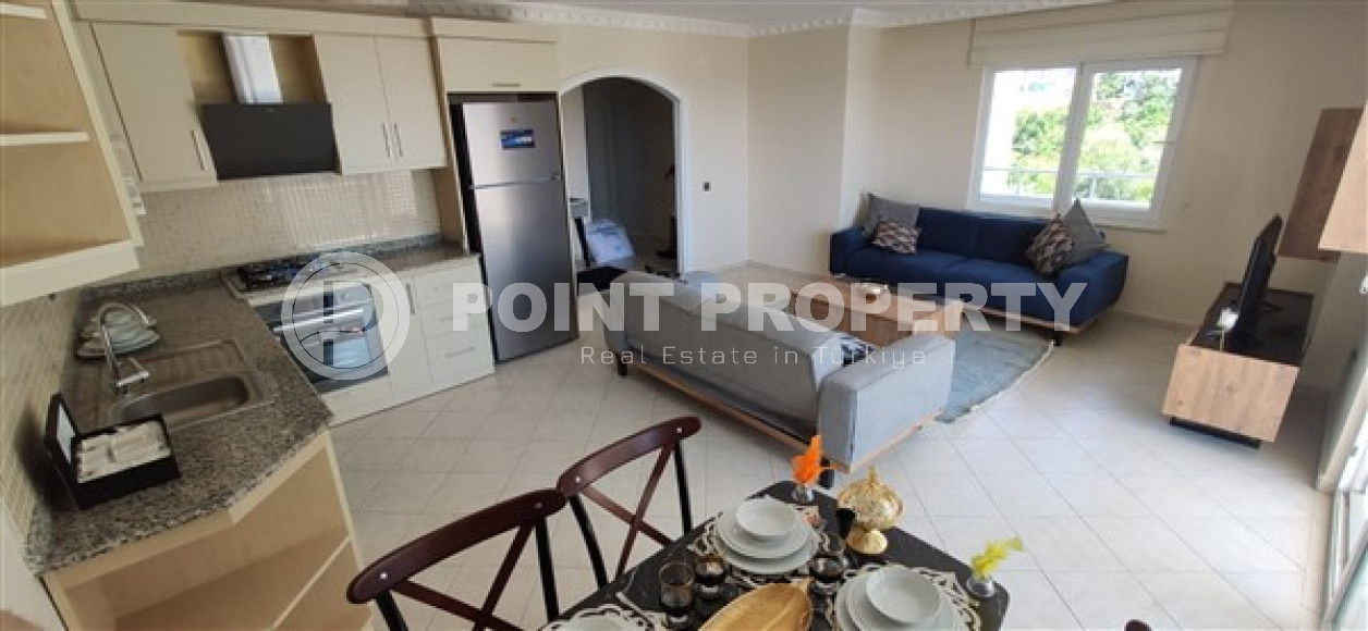 Atmospheric three-room apartment 120 m2 with furniture, Mahmutlar district-id-4604-photo-2