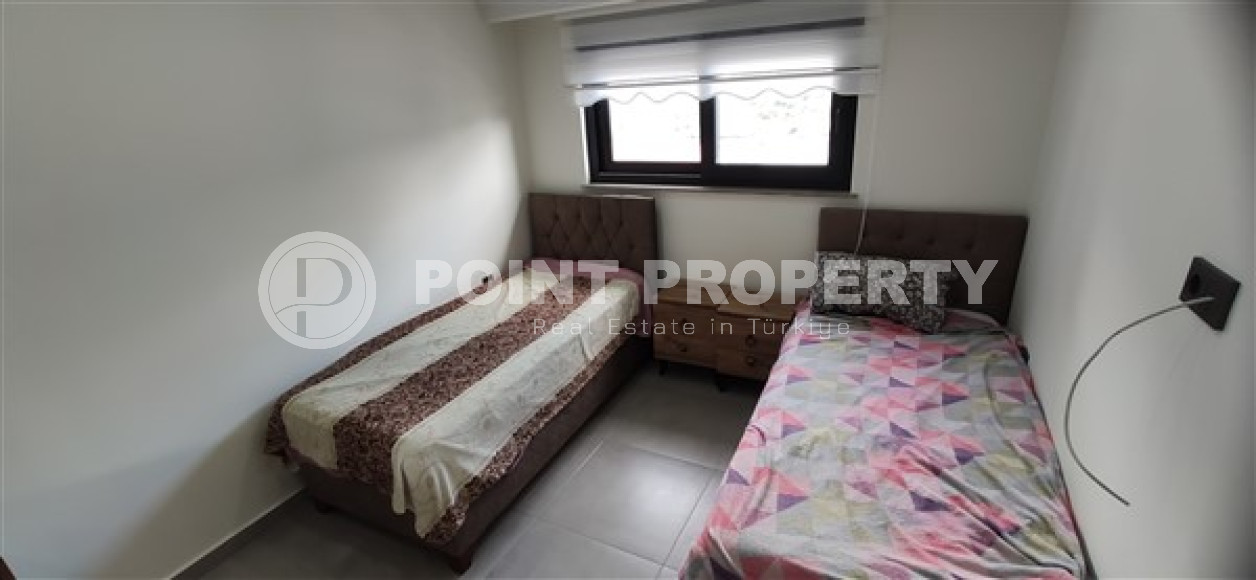 Small three-room penthouse 145 m2 in a residence built in 2021, Mahmutlar district-id-4605-photo-3