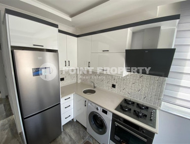 Классическая квартира с планировкой 1+1 в резиденции в 200 метрах от моря, Кестель-id-4608-фото-3