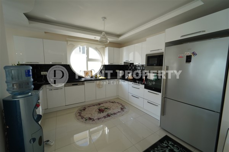 Меблированный дуплекс-пентхаус 3+1, 185м², с видом на море в районе Кестель, Аланья-id-1379-фото-8