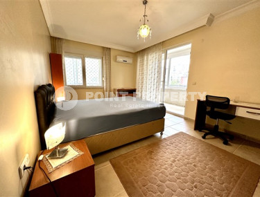 Просторная светлая квартира с мебелью и бытовой техникой в 200 метрах от пляжа и набережной.-id-4624-фото-4