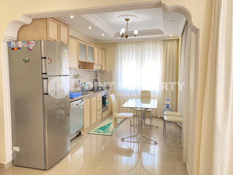 Apartment for a family with two bedrooms in a complex with a swimming pool. Both, 200 m from the sea.-id-4626-photo-4