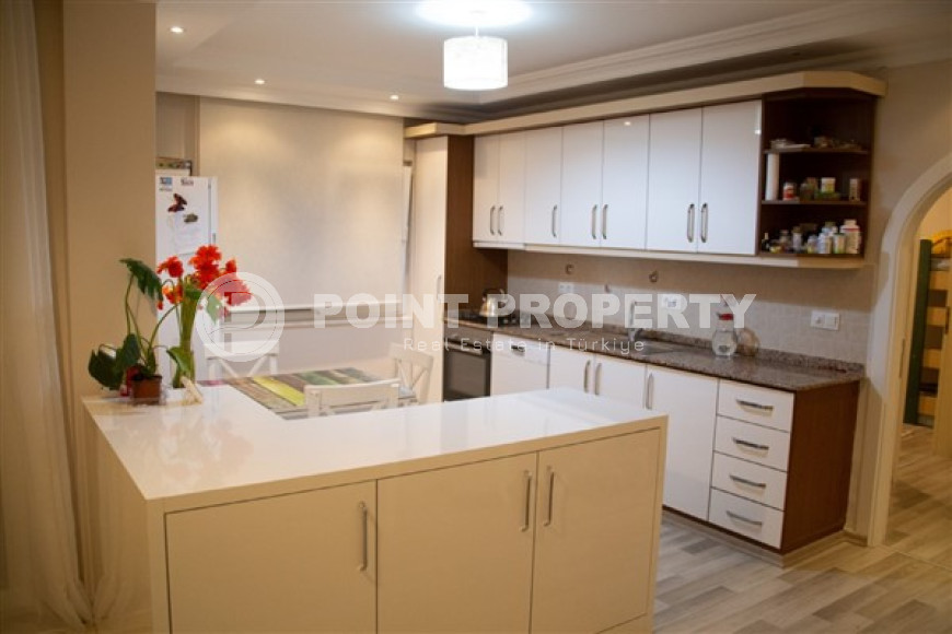 Прелестная квартира с площадью 110 м2 и двумя балконами, район Оба-id-4627-фото-3