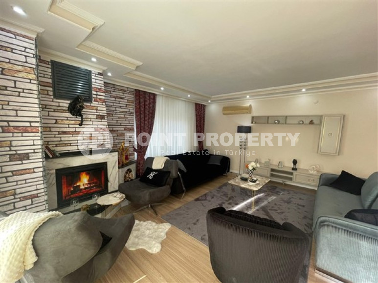 Colorful spacious 4+1 penthouse with an area of 245 m2 in the Oba area-id-4628-photo-1