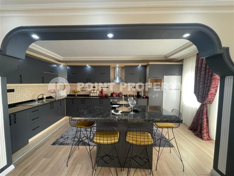 Красочный просторный 4+1 пентхаус с площадью 245 м2 в районе Оба-id-4628-фото-4