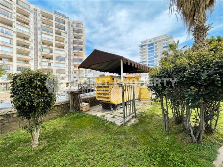 Equipped three-room apartment 115 m2 with two balconies and furniture, Mahmutlar district-id-4629-photo-10
