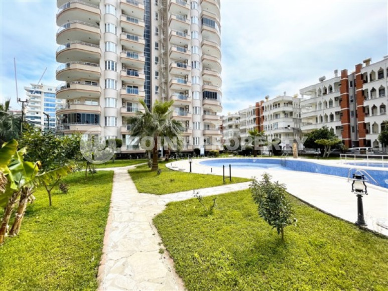 Equipped three-room apartment 115 m2 with two balconies and furniture, Mahmutlar district-id-4629-photo-13