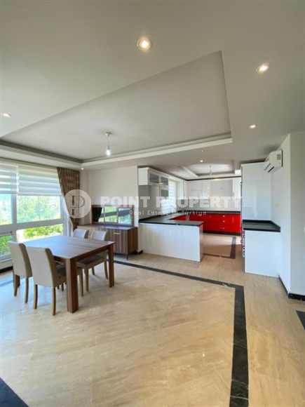 Comfortable duplex villa 215 m2 with access to the roof of the building, Bektash district-id-4631-photo-2