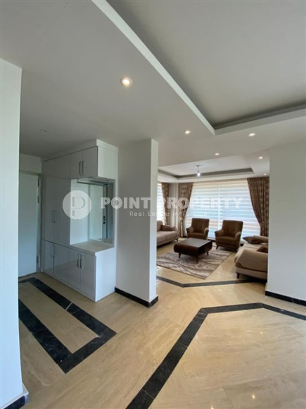 Comfortable duplex villa 215 m2 with access to the roof of the building, Bektash district-id-4631-photo-3