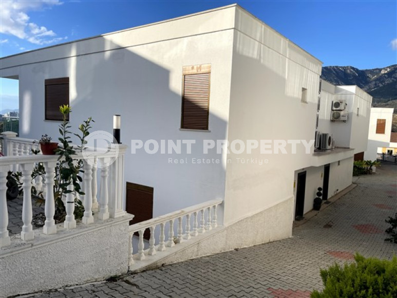 Атмосферная двухэтажная вилла с площадью 200 м2 в районе Каргыджак-id-4632-фото-17